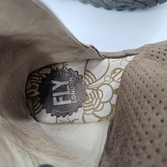 Fly London Tan Peep Toe Wedge Booties Perforated Leather Taupe Womens EU 37 - Picture 7 of 8